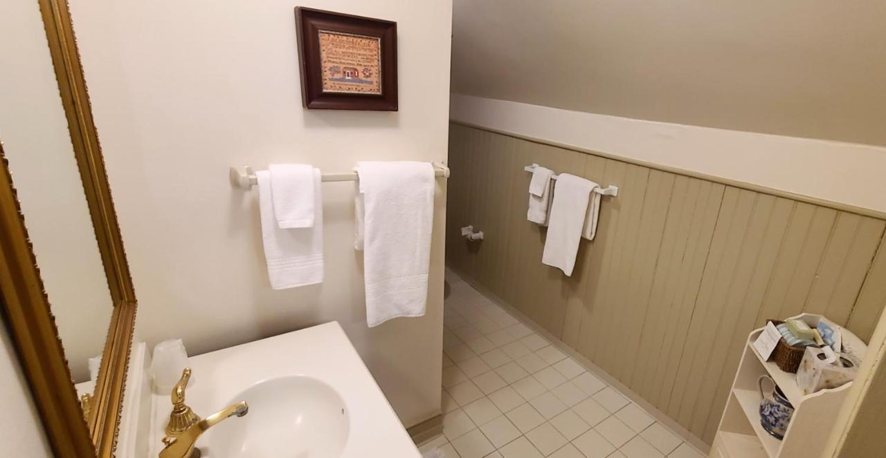 モルバーン General Warren Bed & Breakfast エクステリア 写真