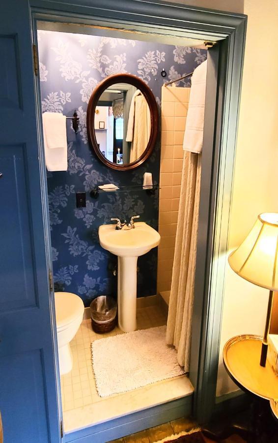 モルバーン General Warren Bed & Breakfast エクステリア 写真